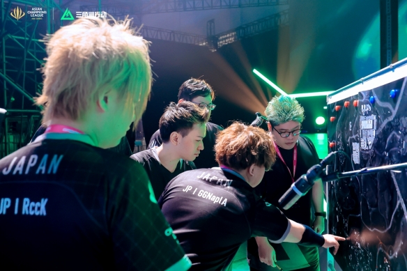 此消彼长间 此消彼长间