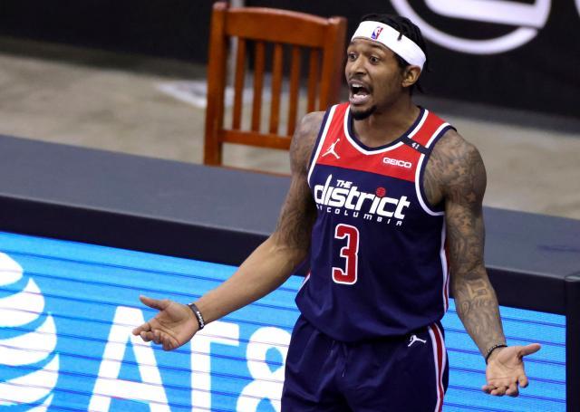 度突出的中 度突出的中